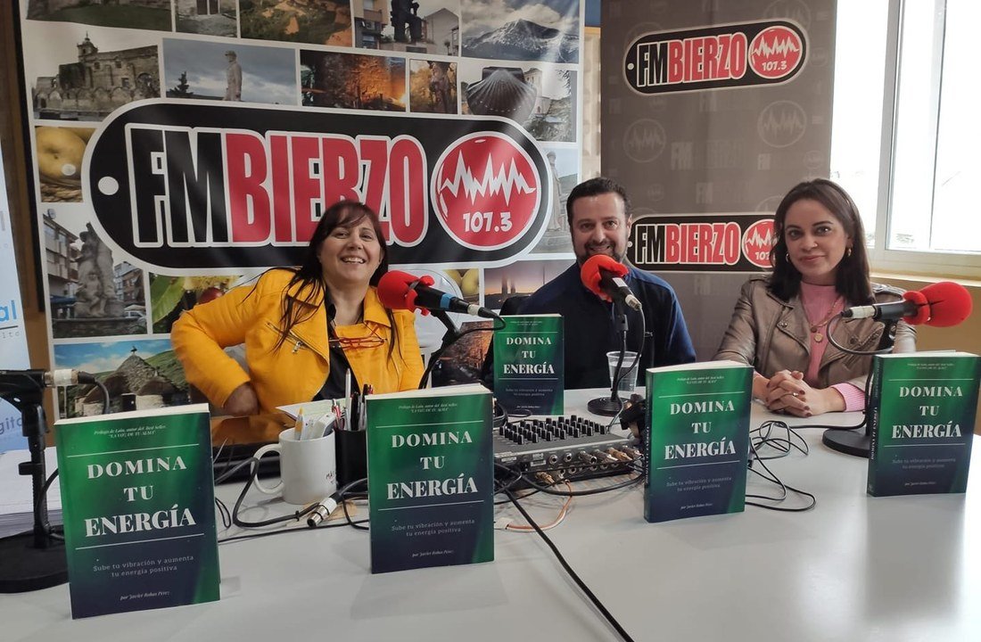 JavierMa en entrevista de radio con su libro Domina tu Energía